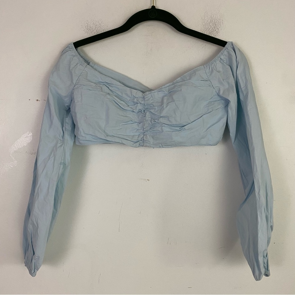 SUPERDOWN Macy off the shoulder long sleeve crop top blue - Picture 2 of 5